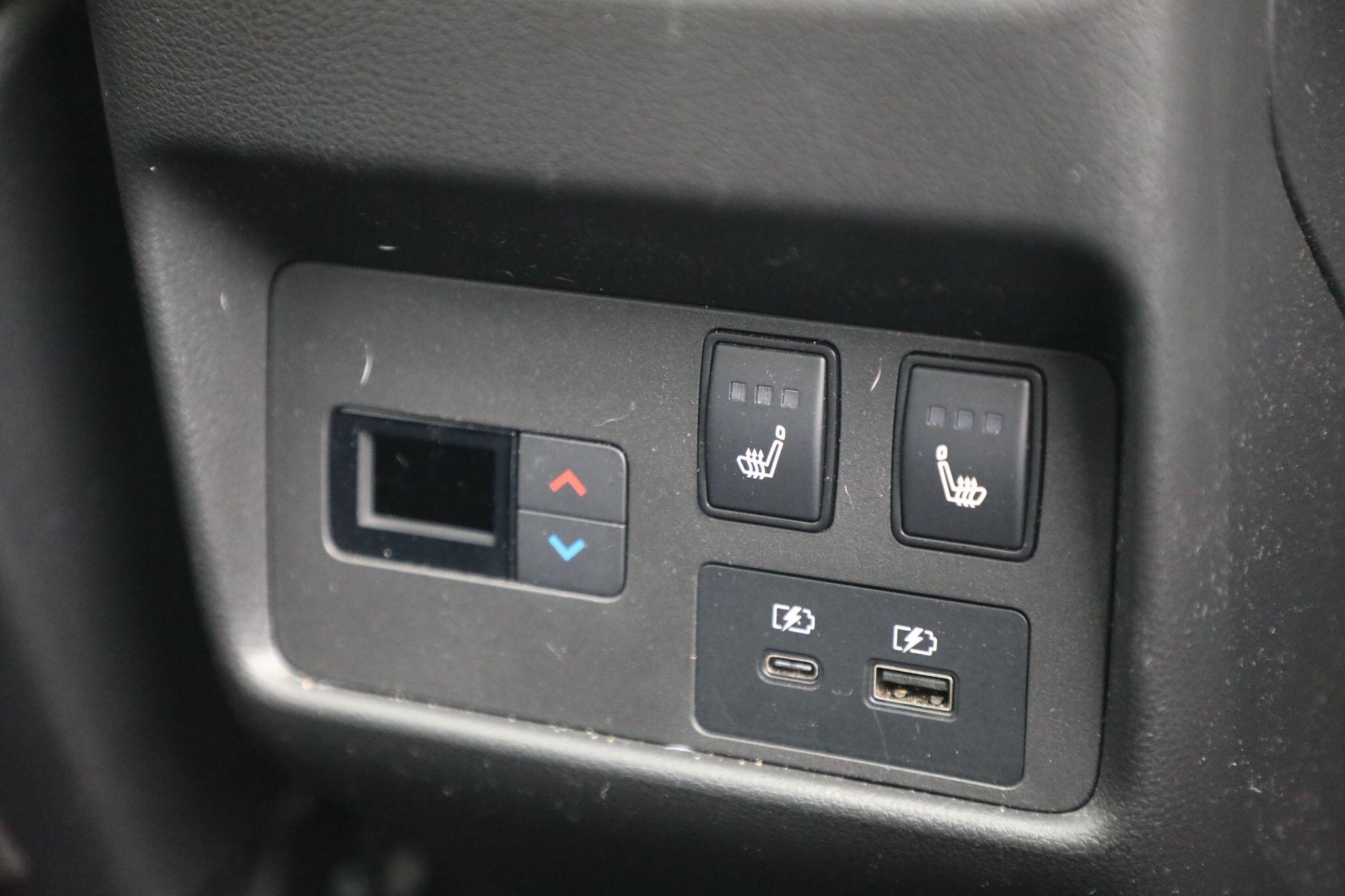 Large vehicle image